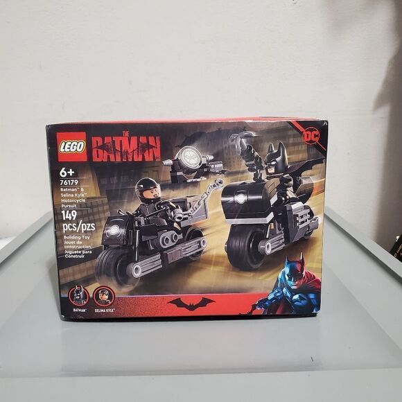 LEGO DC Batman Batman & Selina Kyle Motorcycle Pursuit 76179 Building Kit 149pcs